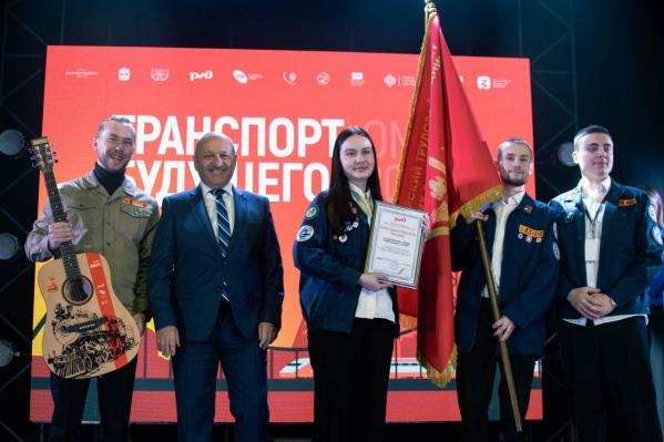 Год больших побед: Уральский государственный университет путей сообщения подводит итоги  - Фото 11