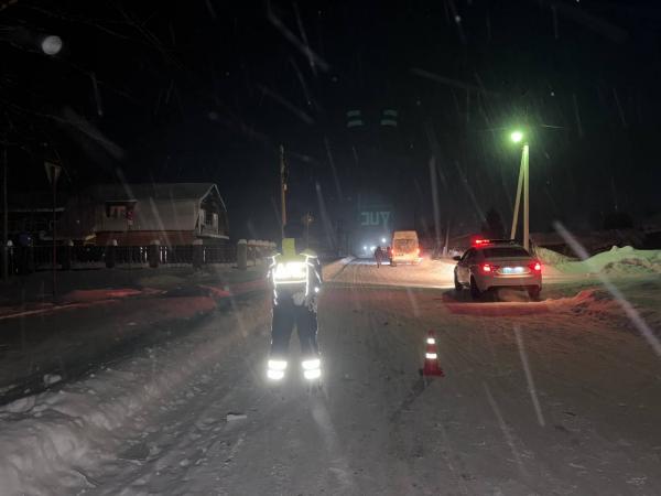 В Висиме водитель микроавтобуса маршрута № 1060 сбил двух пешеходов - Фото 2