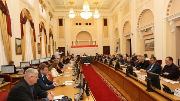 СвЖД анонсировала предприятиям Урала, Западной Сибири и Прикамья готовность к перевозкам дополнительных объемов грузов в 2026 году - Фото 2