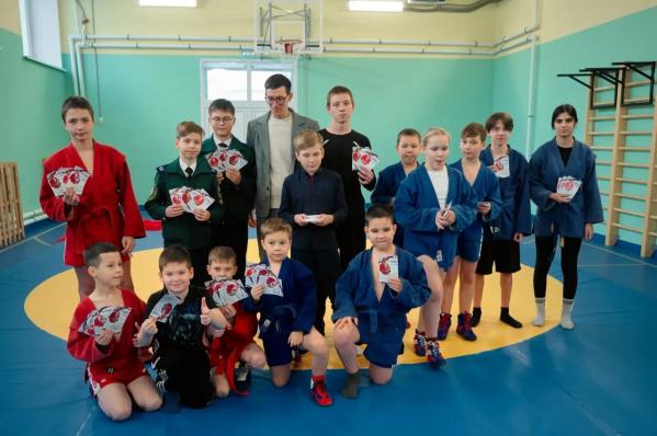 В школе №4 Невьянска появился комфортный зал для занятий самбо - Фото 2