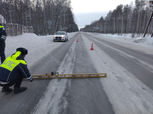 Под Рефтинским водитель «Лады» насмерть сбил 76-летнего дедушку - Фото 2