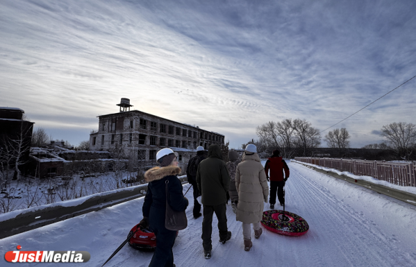 Опробовать маслобойку, посетить 200-летний храм и расписать валенки. Что можно сделать в Камышево? JustTrip - Фото 19