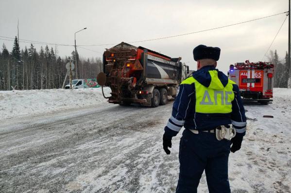 Участники пяти ДТП перекрыли движение по Пермскому тракту - Фото 2
