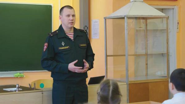 В школе свердловской деревни Гора почтили память погибшего контрразведчика - Фото 6