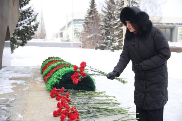 «Пусть я умру, но в памяти моего народа я буду бессмертен»: екатеринбургские суворовцы почтили память Николая Кузнецова - Фото 4