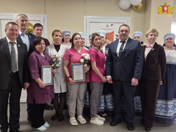 В двух свердловских селах обновили здания общих врачебных практик - Фото 2