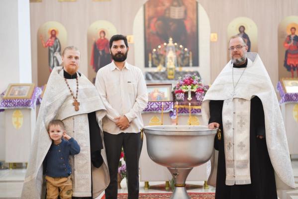 В Челябинске кретили гражданина Индии - Фото 2