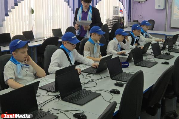 Звездные войны, добровольцы и робототехника. Как начались весенние каникулы в лагерях Екатеринбурга - Фото 4