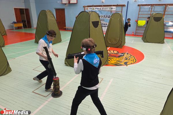 Звездные войны, добровольцы и робототехника. Как начались весенние каникулы в лагерях Екатеринбурга - Фото 8