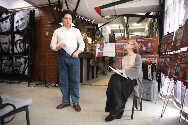 В Екатеринбурге в третий раз состоялся театрально-музыкальный фестиваль в память о погибшем на СВО музыканте - Фото 4