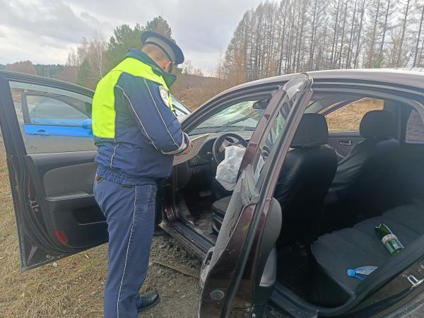  Под Туринском водитель «Хендэ» вылетел на встречную и в ДТП покалечил себя и двух пассажирок - Фото 2