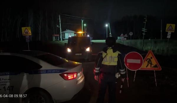 Закрыли движение транспорта по автодороге Кушва – Нижняя Тура, которую залило водой - Фото 2