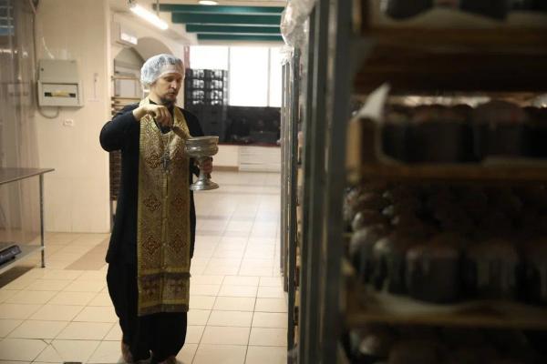 Медработники Свердловской области получат 5 тысяч куличей на Пасху - Фото 3