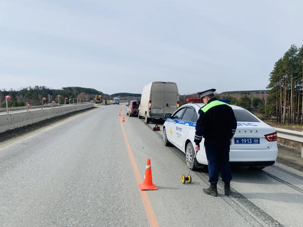 На Тюменском тракте водитель иномарки собрал «паровозик» и покалечил в ДТП двух человек - Фото 3
