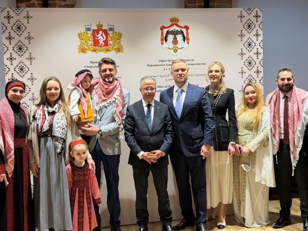 Денис Паслер встретился с делегацией чрезвычайных и полномочных послов арабских государств в России - Фото 5