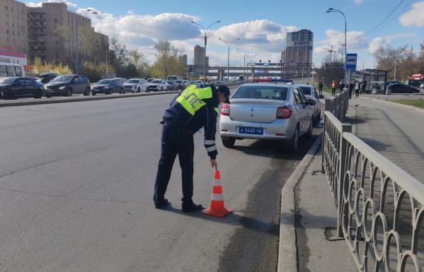 В Екатеринбурге водитель Lada сбил 12-лететнего парня, который перебегал на красный - Фото 2