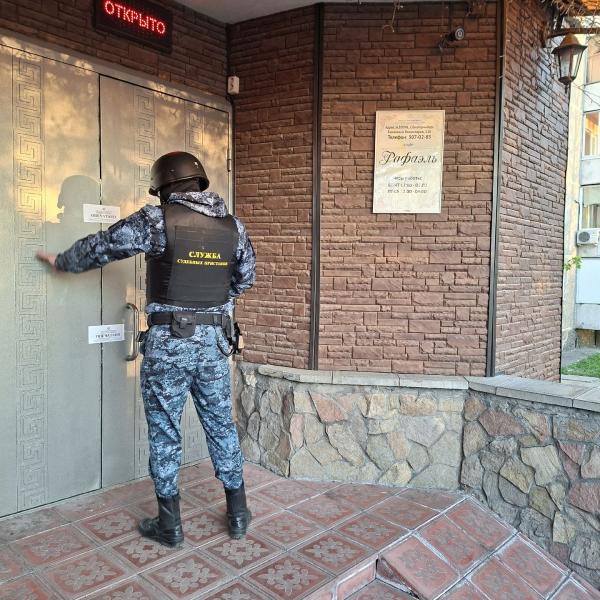 В Екатеринбурге приставы закрыли два кафе с нарушениями требований пожарной безопасности - Фото 4