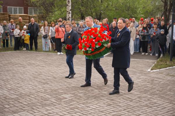 Впервые по улицам Кировграда 9 мая прошла колонна исторической техники времен Великой Отечественной войны  - Фото 5