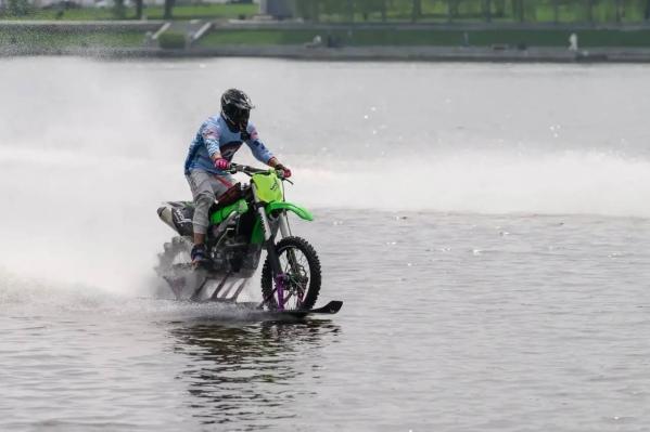 Трасса эндуро вокруг фонтана, водный мотоцикл и уникальное кастом-шоу: презентована полная программа фестиваля «Движение» - Фото 3