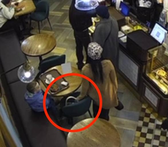 В Екатеринбурге 20-летняя карманница стащила кошелек, где было 1,2 млн рублей - Фото 3
