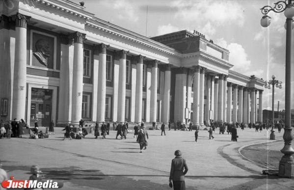 В Екатеринбурге автобусы и троллейбусы не перестанут доезжать до ж/д вокзала - Фото 2