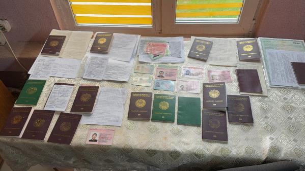 Полиция задержала 42 нелегальных мигранта в рыбном цехе под Екатеринбургом - Фото 3