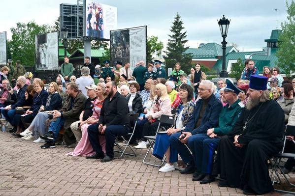 Более 200 свердловчан присоединились к юбилейному поэтическому марафону в Международный праздник русского языка - Фото 2