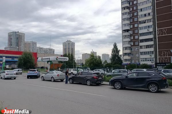 Новые ограничения на продажу бензина ввели в Свердловской области - Фото 3
