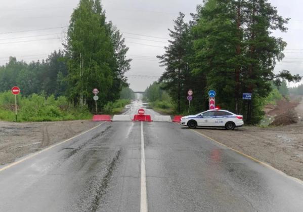 Из-за подтопления временно закрыто движение по нескольким мостам и дорогам Свердловской области - Фото 3
