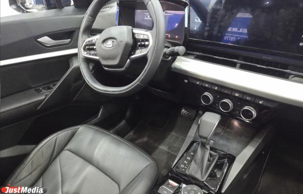Российский спорткар, Lada Azimut и другие главные автоновинки ИННОПРОМА 2026 - Фото 5