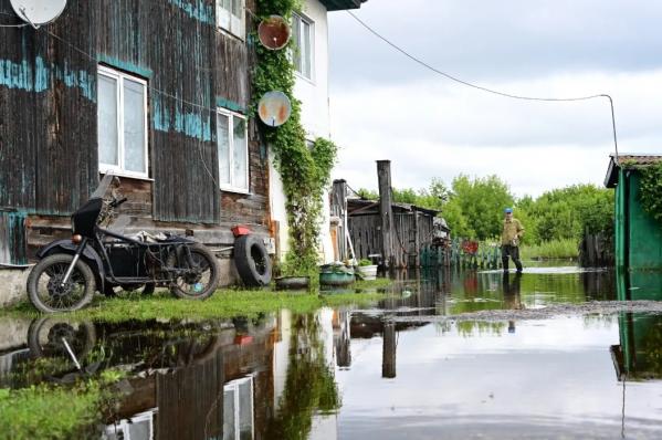 В Ирбитском МО под руководством Дениса Паслера продолжается ликвидация последствий паводка - Фото 4