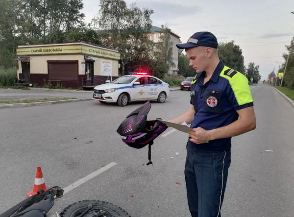 Автоледи на иномарке снесла двух подростков на мотоцикле в Серове - Фото 3