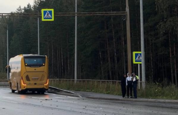 Жесткое массовое ДТП с автобусом произошло в Свердловской области - Фото 2