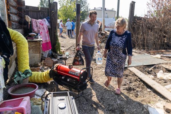 Алексей Вихарев помогает Ирбиту устранять последствия паводка - Фото 3