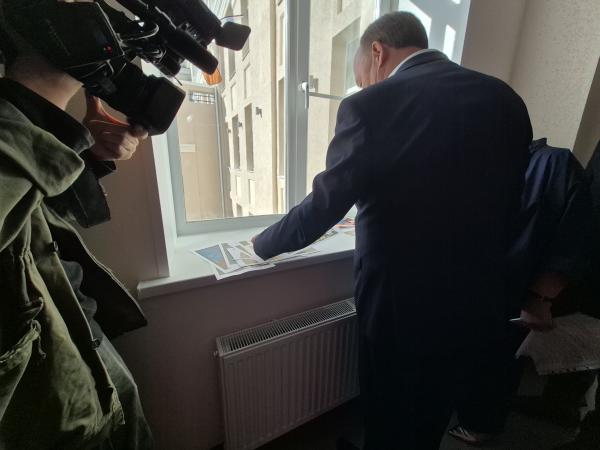 Алексей Орлов проинспектировал одну из старейших школ города после капитального ремонта - Фото 6