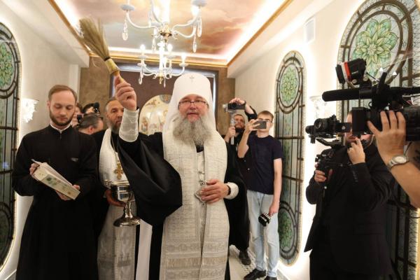 Владыка Евгений освятил новое отделение Свердловского онкодипансера - Фото 2