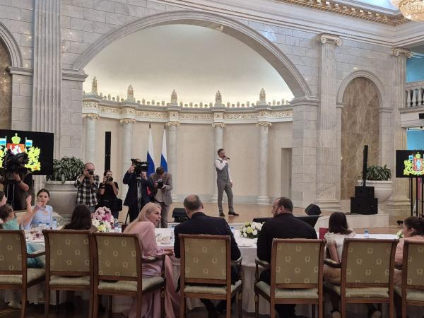 Денис Паслер вручил государственные награды многодетным семьям - Фото 10