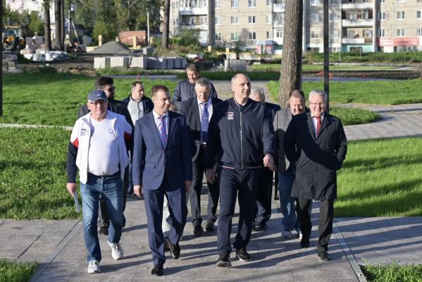 Планы по благоустройству Кушвы обсудил Денис Паслер с местными жителями - Фото 2