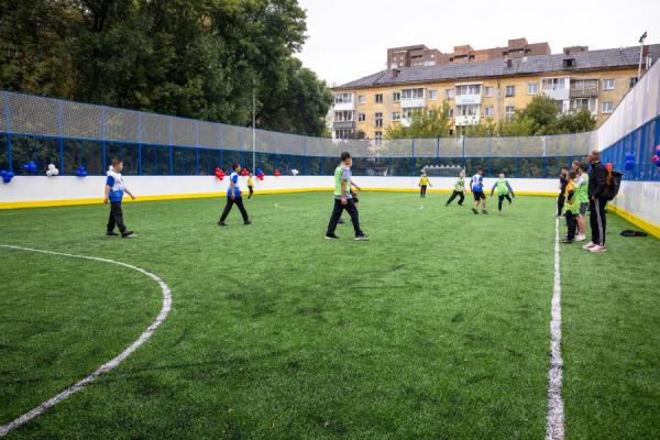 Универсальная спортплощадка на Ферганской открылась в Екатеринбурге - Фото 3