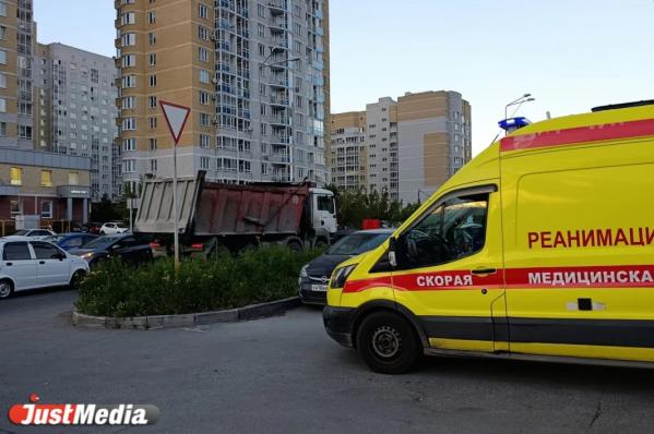 Водитель грузовика насмерть сбил 81-летнюю бабушку на электросамокате в Екатеринбурге - Фото 2