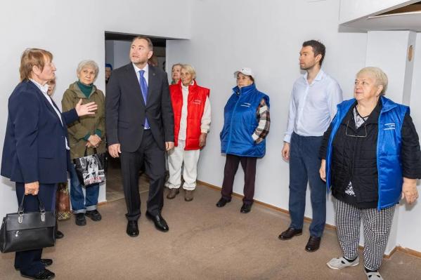 Депутаты помогли обустроить бомбоубежище в многоквартирном доме в Екатеринбурге - Фото 4
