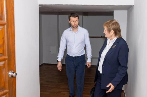 Депутаты помогли обустроить бомбоубежище в многоквартирном доме в Екатеринбурге - Фото 5