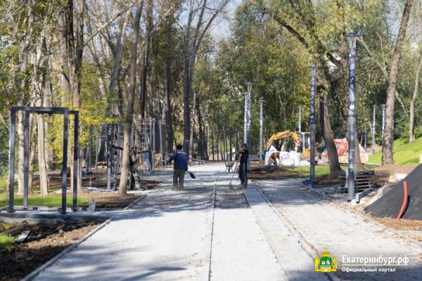 Благоустройство набережной рек Исеть и Ольховка идет по графику - Фото 8