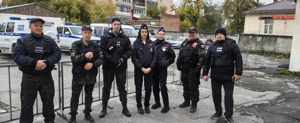 Полицейские вернули ребенку мать, которая несколько дней не была дома в Екатеринбурге  - Фото 2