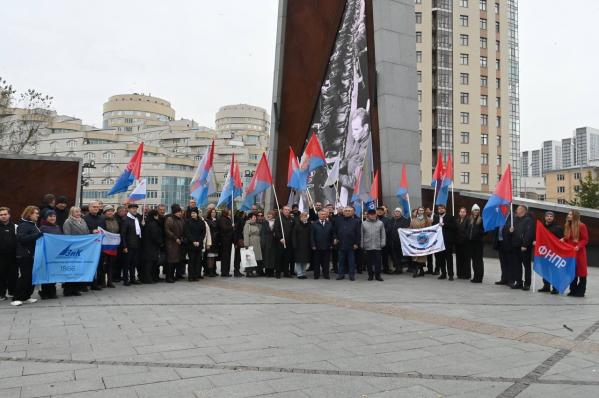 В День борьба за достойный труд профсоюзы обсудили вопросы зарплаты, соцгарантий и соблюдения ТК  - Фото 4