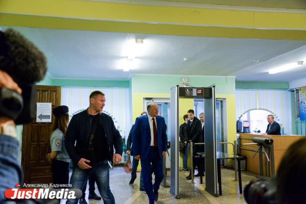 «Происходит то, что должно происходить». Во время голосования новый полпред УрФО прокомментировал отставку Тунгусова - Фото 2