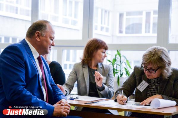 «Происходит то, что должно происходить». Во время голосования новый полпред УрФО прокомментировал отставку Тунгусова - Фото 4