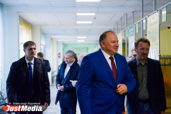 «Происходит то, что должно происходить». Во время голосования новый полпред УрФО прокомментировал отставку Тунгусова - Фото 5