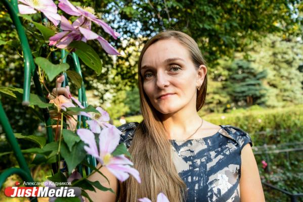 Ведущая Марина Багаутдинова: «Погода радует, поэтому бросайте дела и идите гулять». В Екатеринбурге +18 - Фото 6