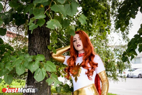 Супергерой Феникс: «В Екатеринбург скоро придут дожди, можете звать меня на помощь». В уральской столице +19 - Фото 2